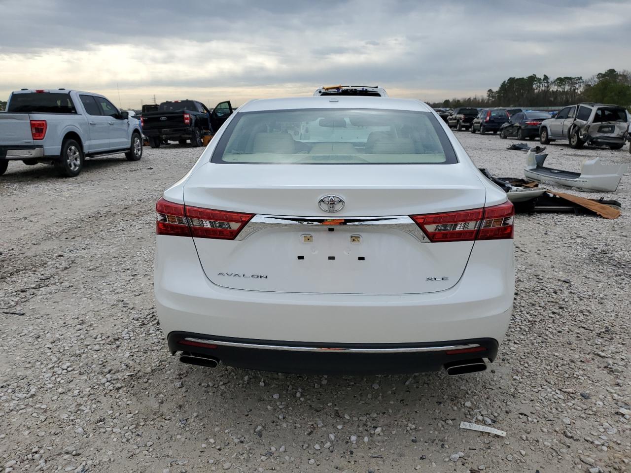2017 Toyota Avalon - Image 6