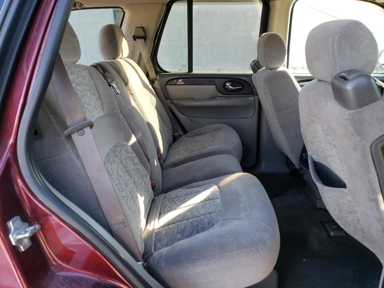 2004 GMC Envoy - Image 11