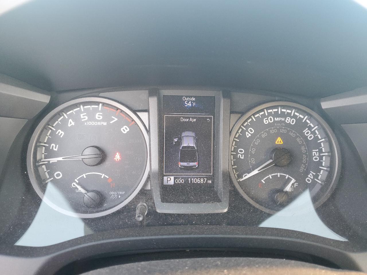 2018 Toyota Tacoma - Image 9