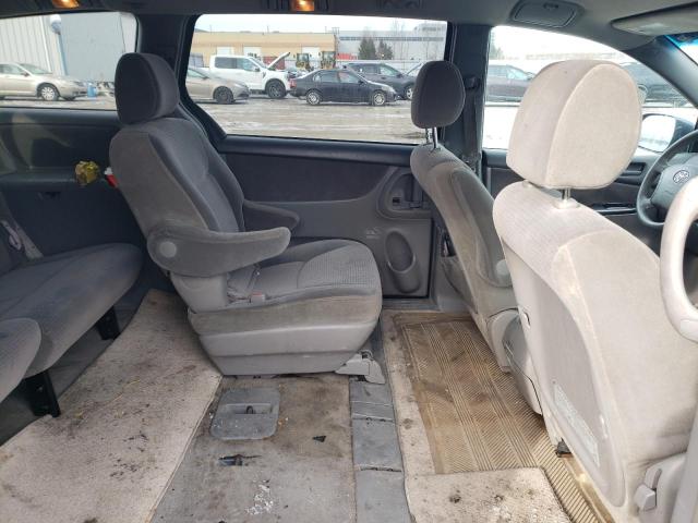 2006 TOYOTA SIENNA LE