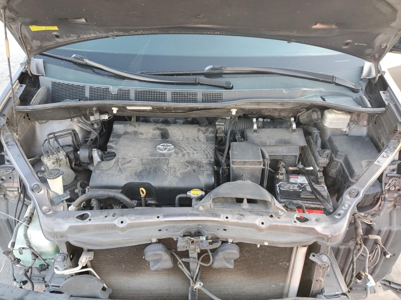 2011 Toyota Sienna - Image 12
