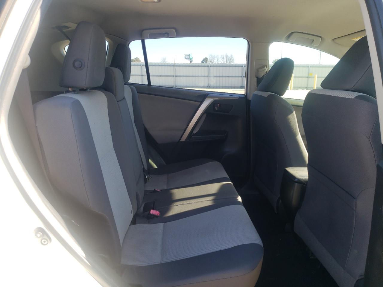 2014 Toyota RAV 4 - Image 12