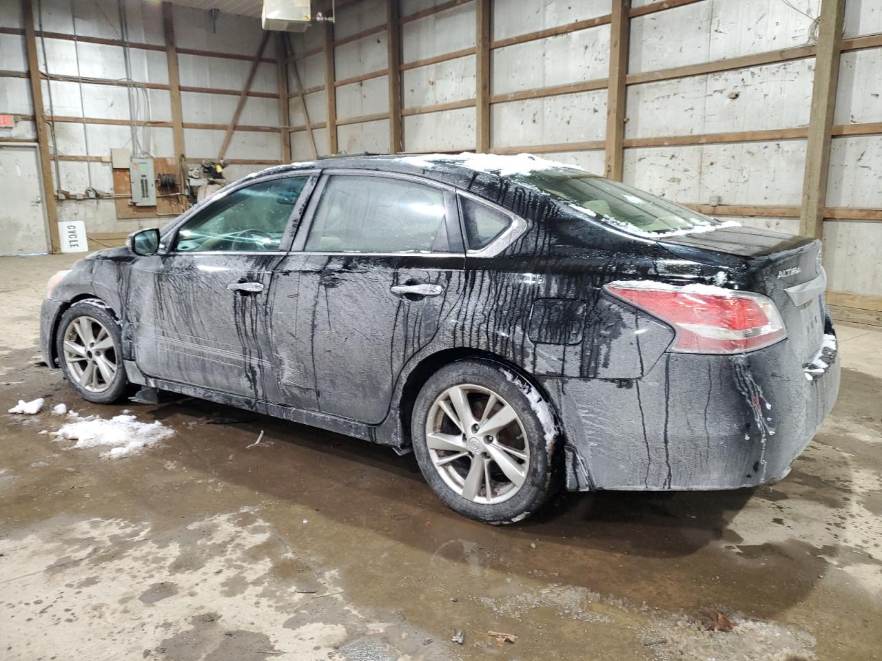 2015 Nissan Altima - Image 2