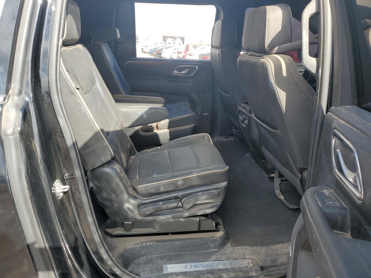 2023 Chevrolet Suburban - Image 11