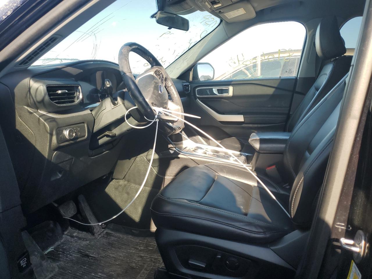 2022 Ford Explorer - Image 7