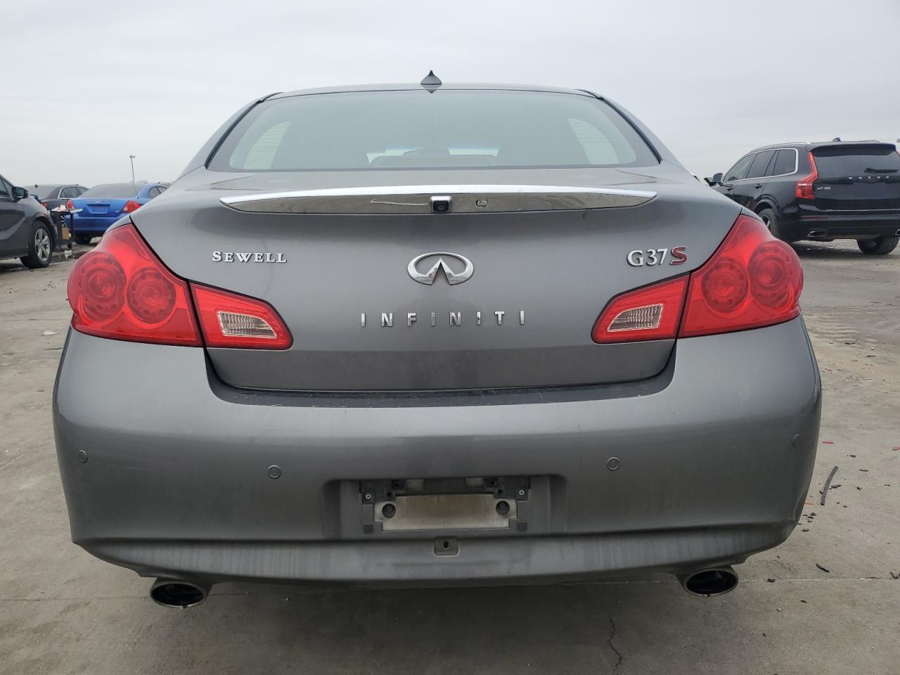 2012 Infiniti G - Image 6