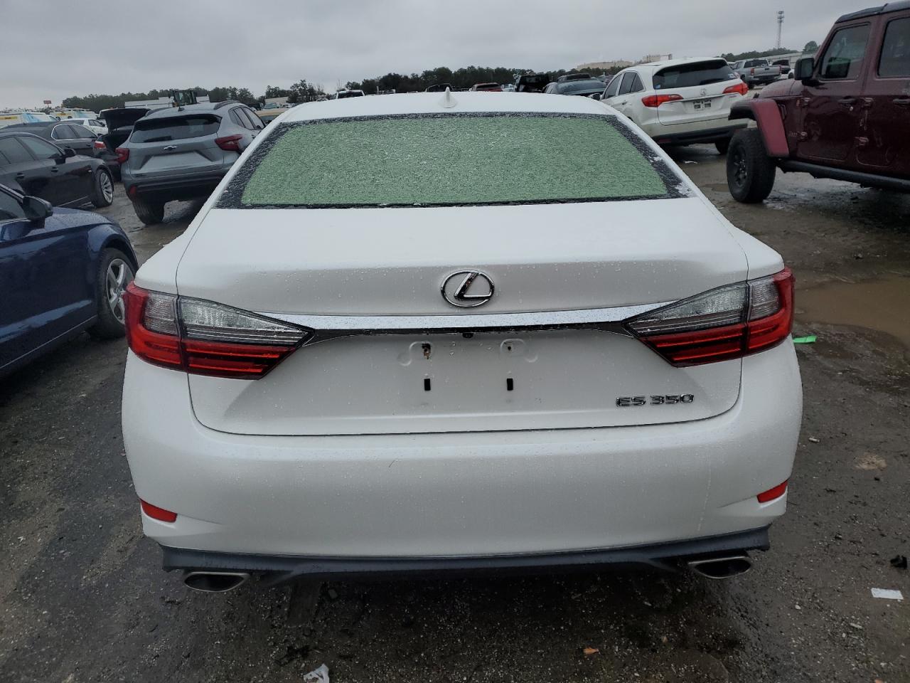 2017 Lexus ES - Image 6