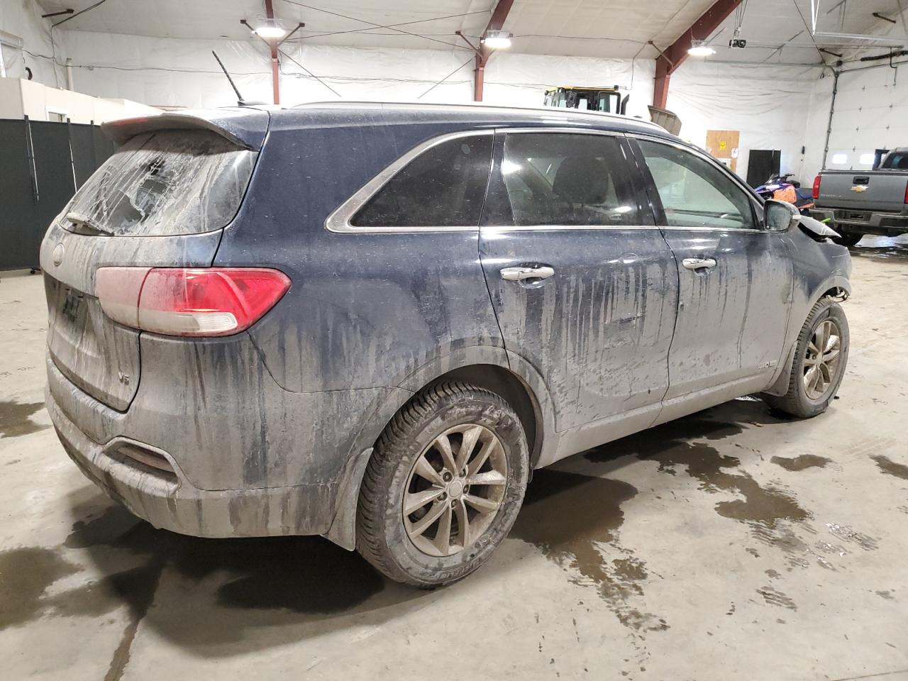 2017 Kia Sorento - Image 3