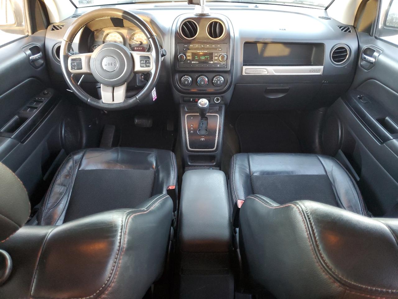 2016 Jeep Compass - Image 8