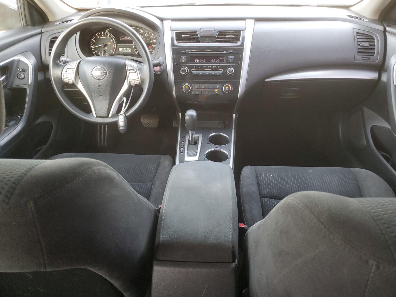 2015 Nissan Altima - Image 8