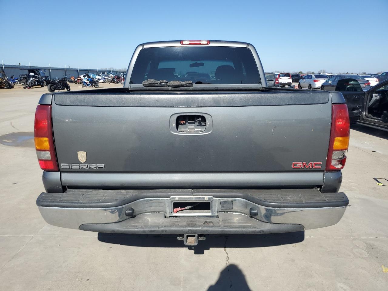 2001 GMC Sierra - Image 6