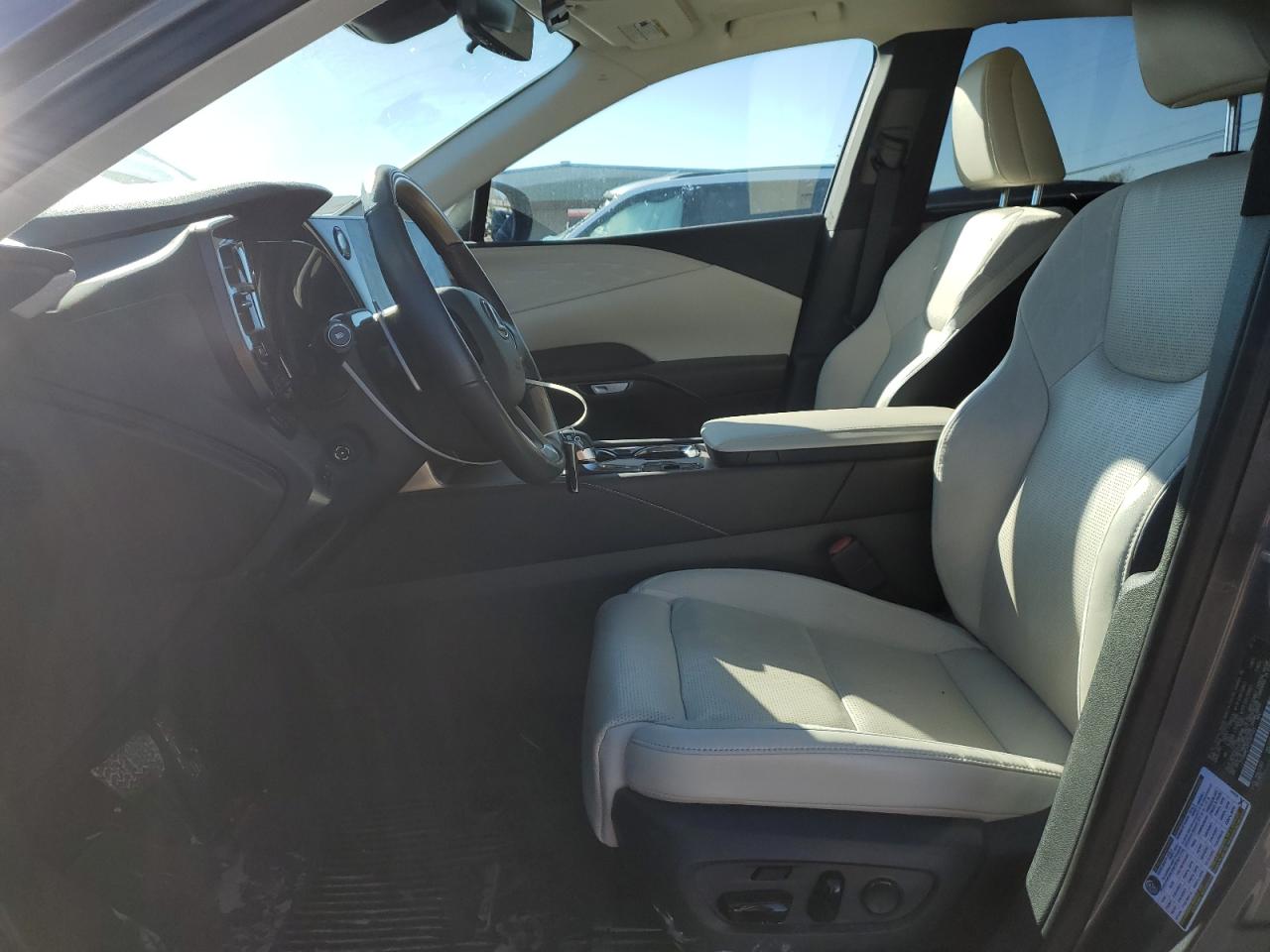 2023 Lexus RX - Image 7