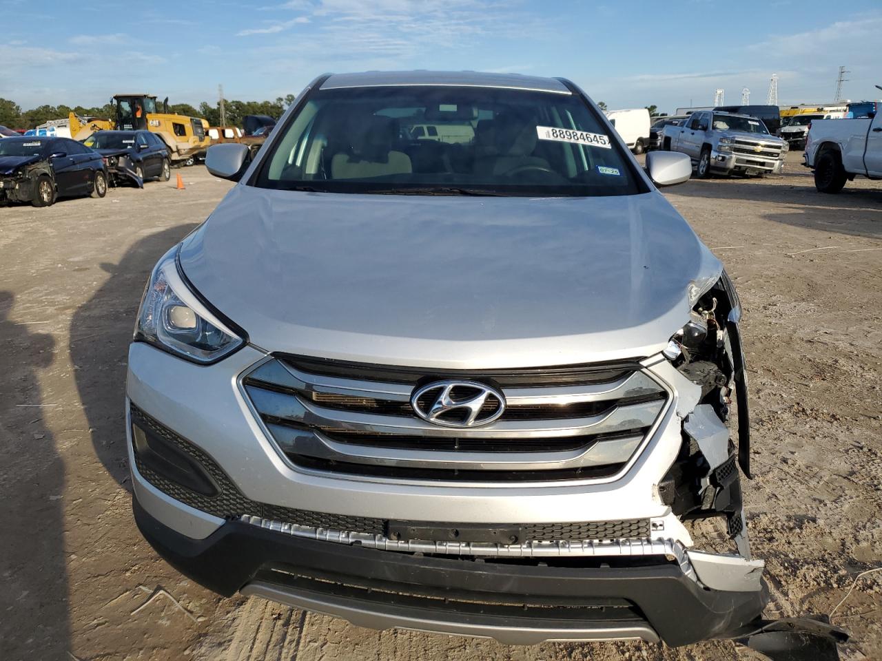 2016 Hyundai Santa Fe - Image 5