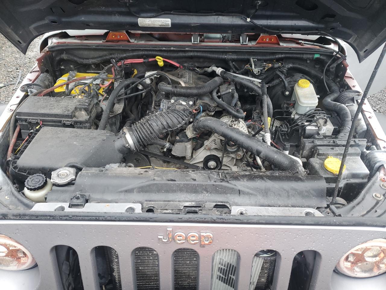 2011 Jeep Wrangler - Image 12
