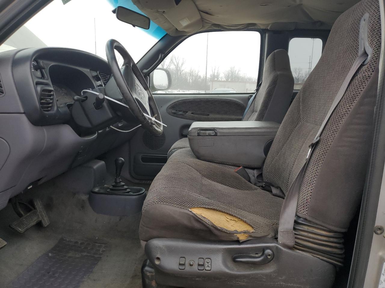 1998 Dodge RAM - Image 7
