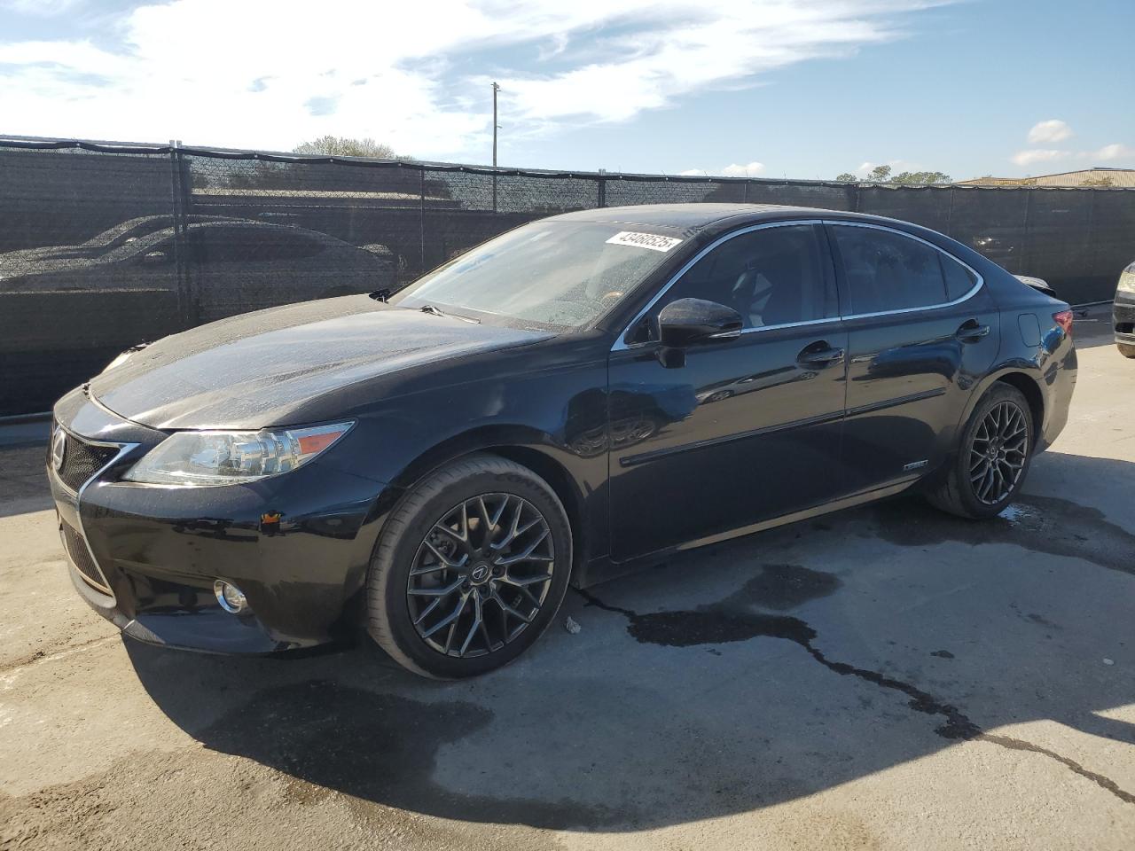 2015 Lexus ES - Image 1