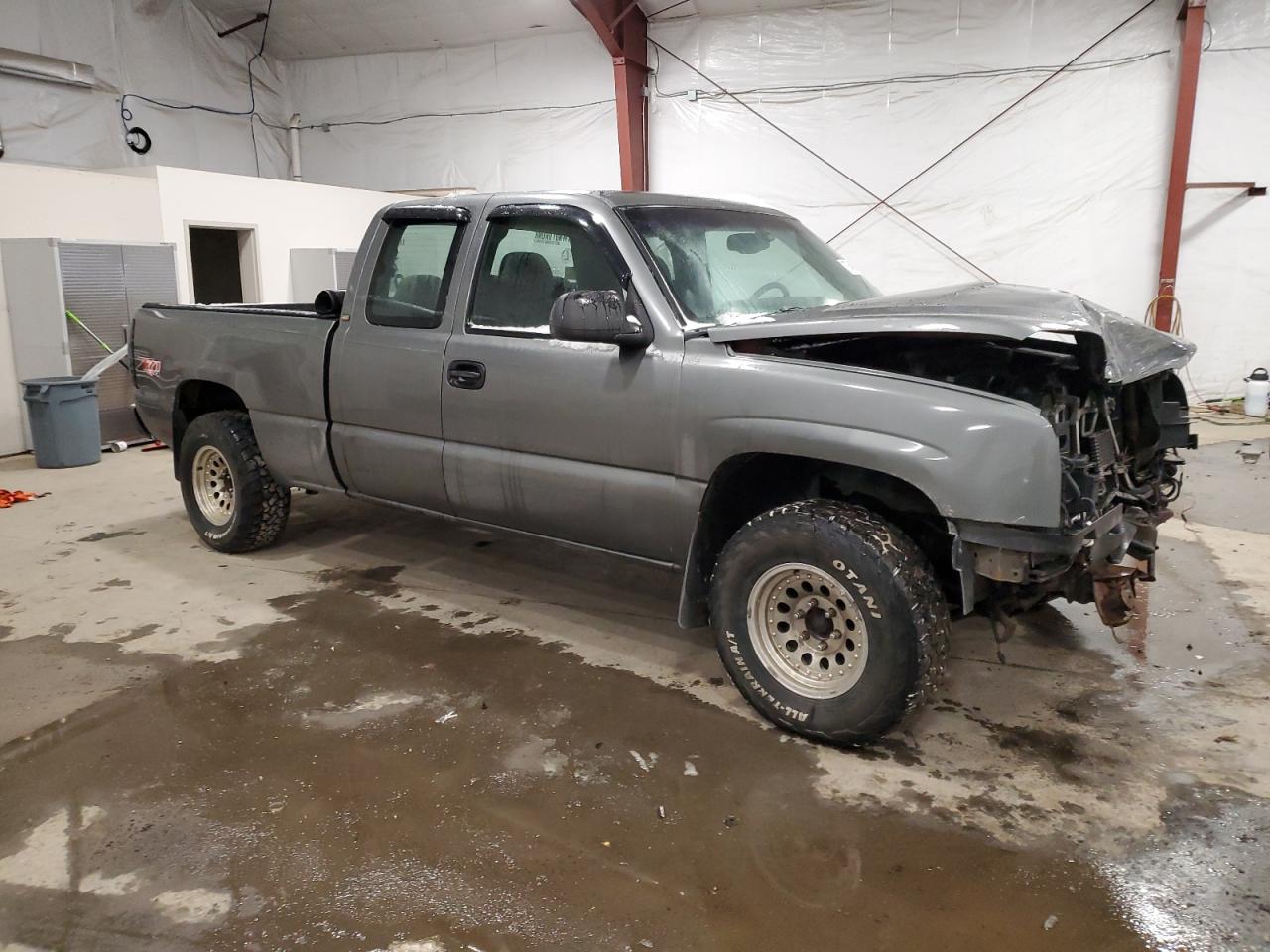 2003 Chevrolet Silverado - Image 4