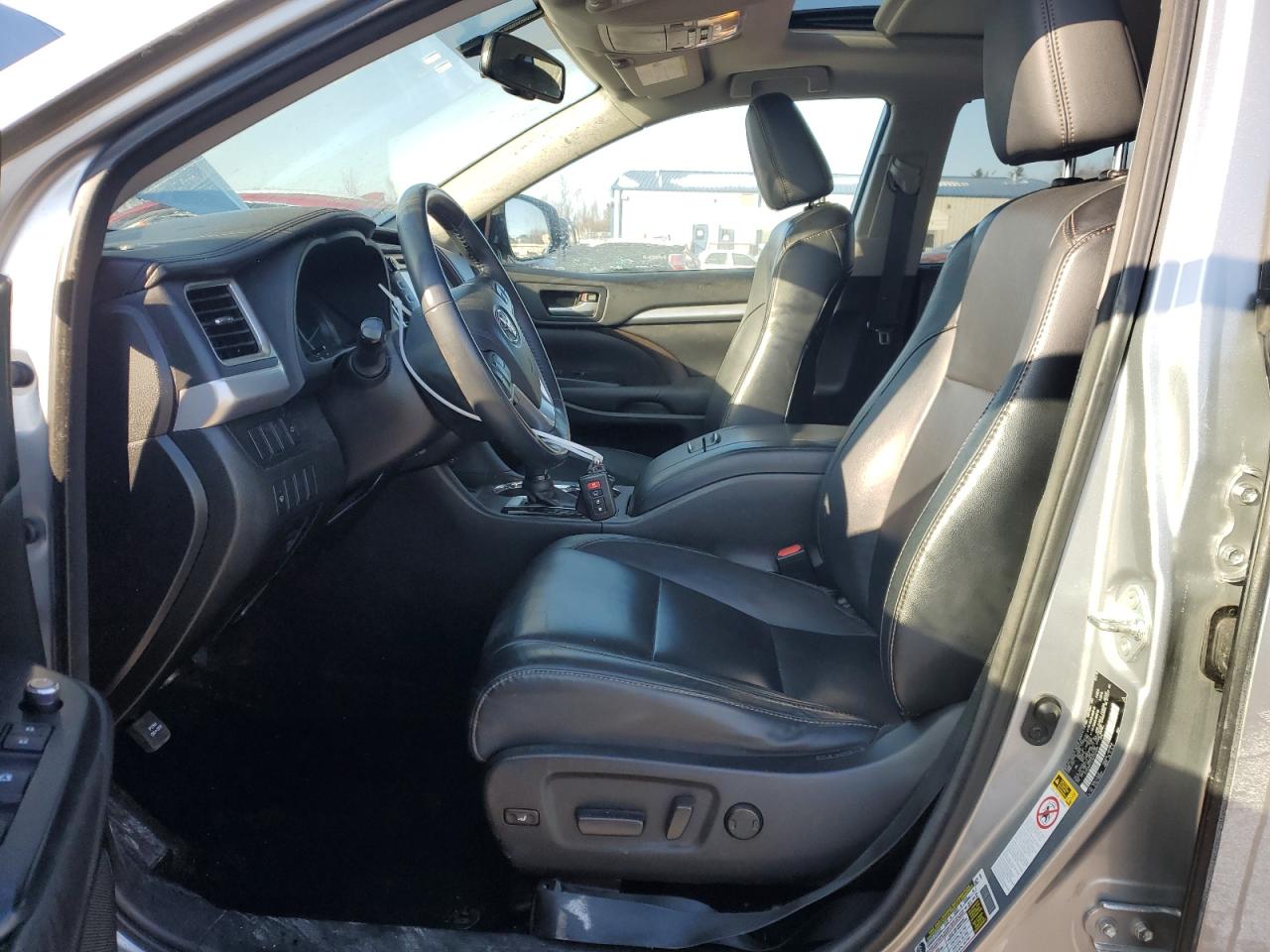 2016 Toyota Highlander - Image 7