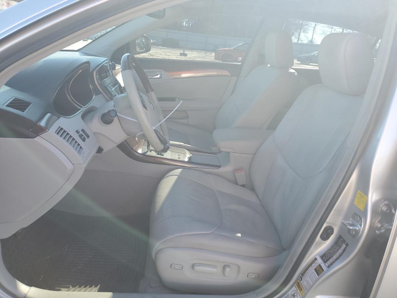 2011 Toyota Avalon - Image 7