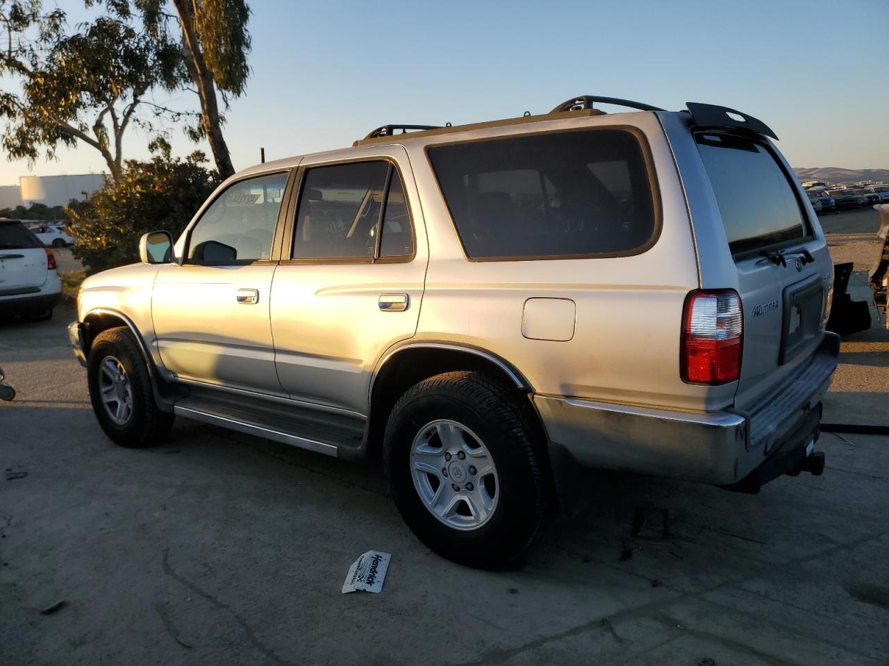 2001 Toyota 4Runner - Image 2
