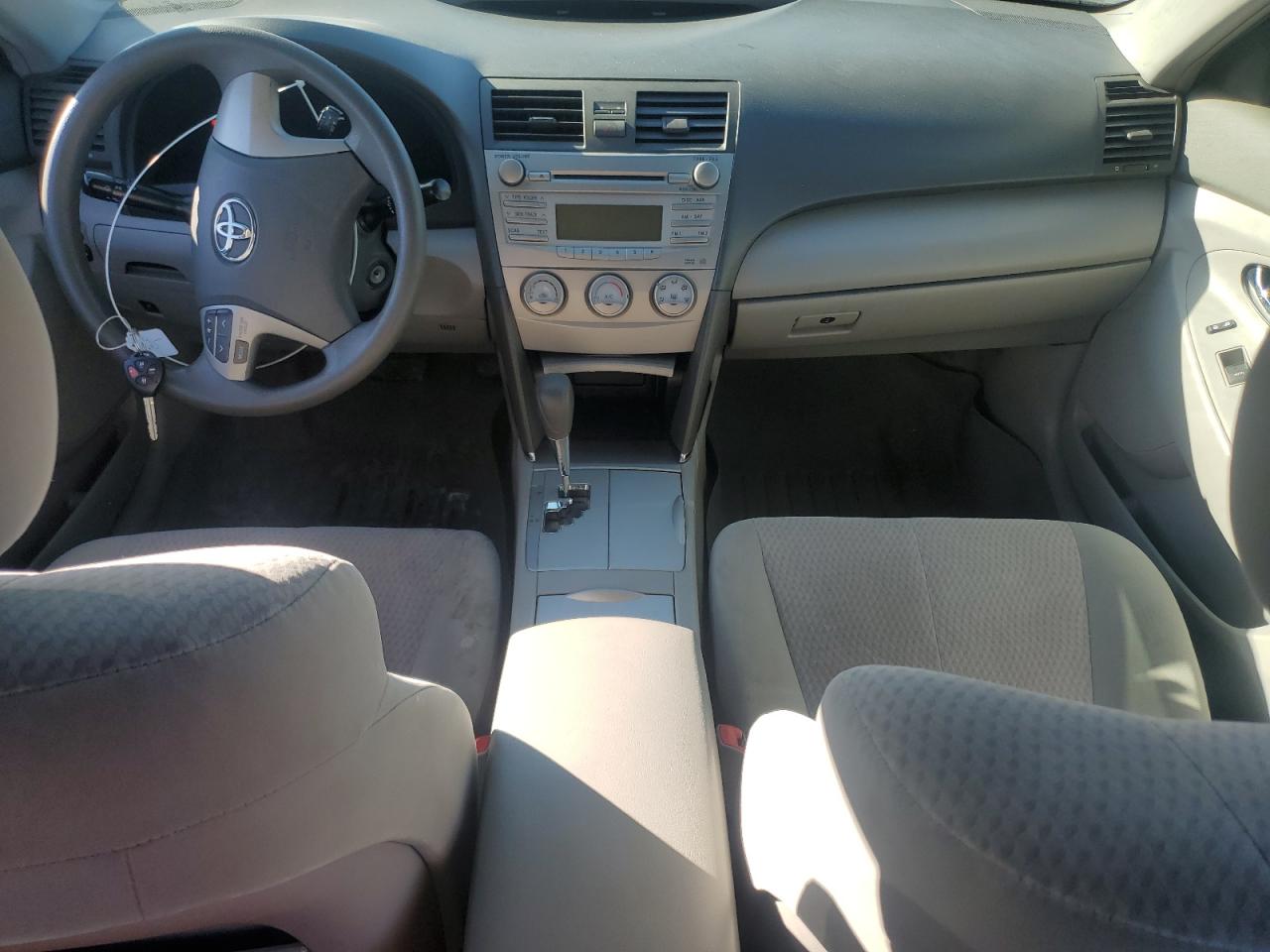 2011 Toyota Camry - Image 8