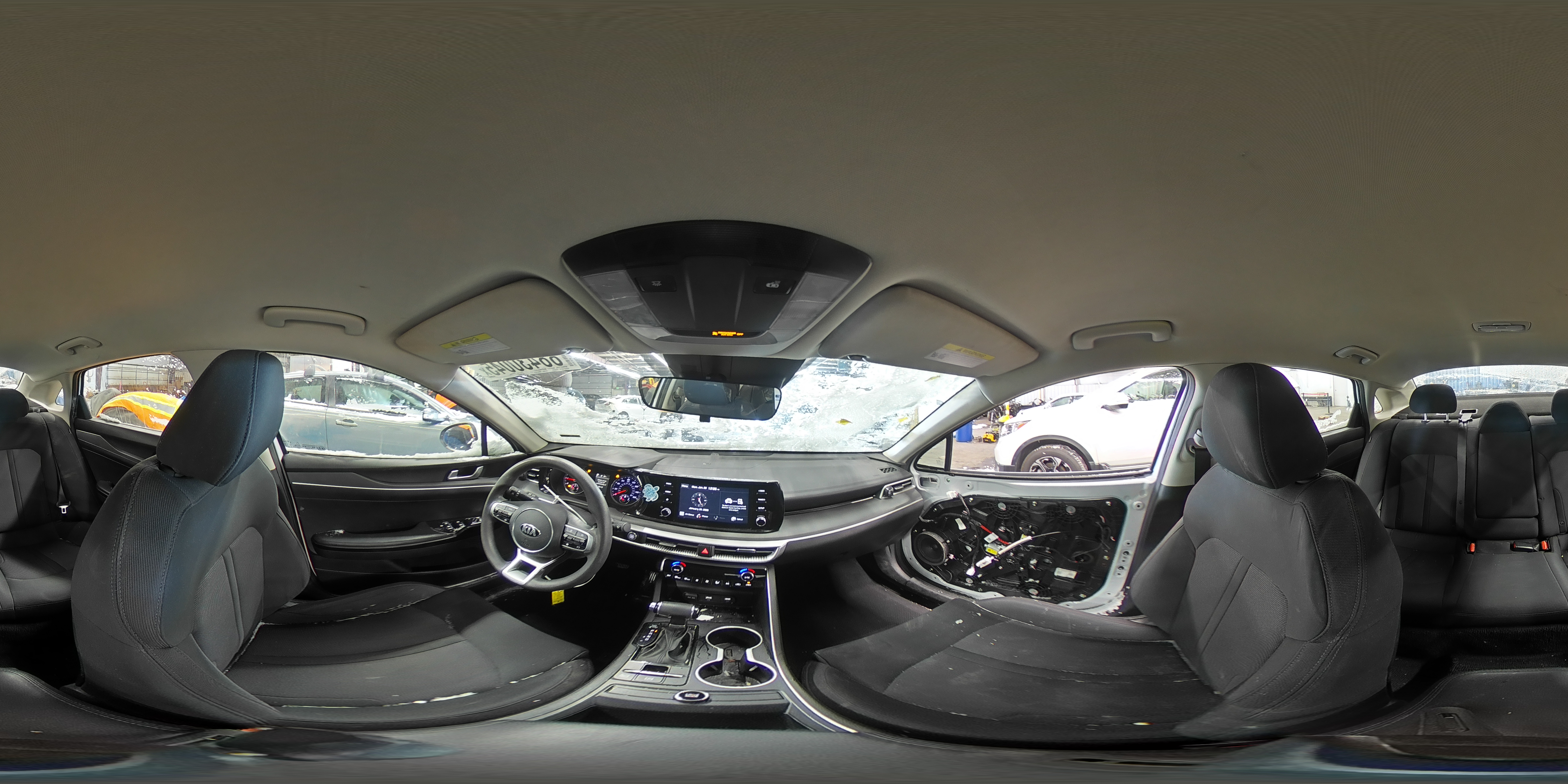 2021 Kia K5 - Image 13