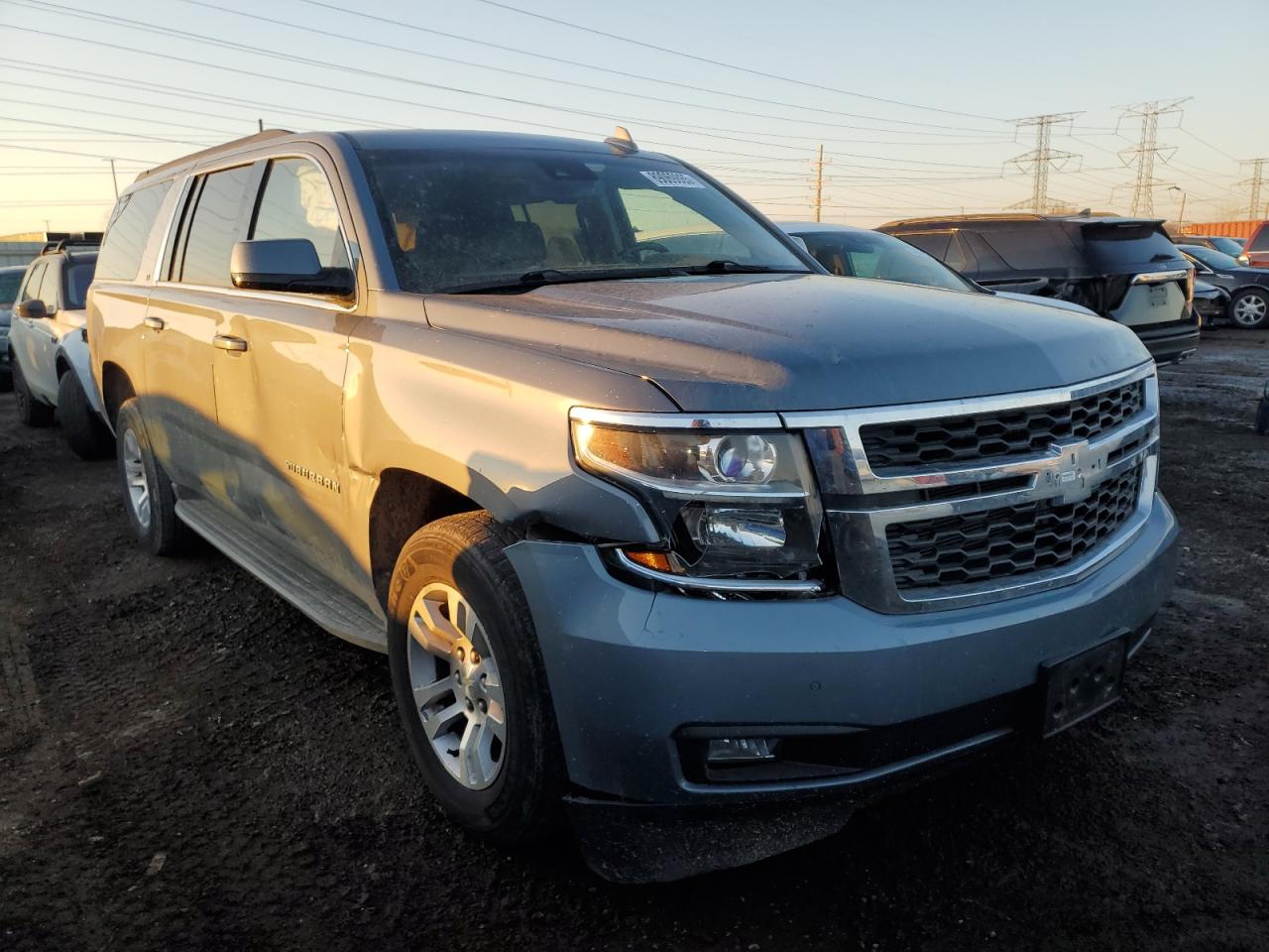 2016 Chevrolet Suburban - Image 4