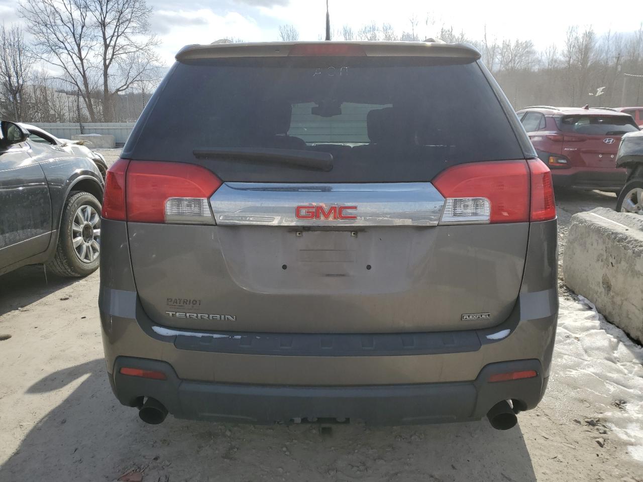 2012 GMC Terrain - Image 6