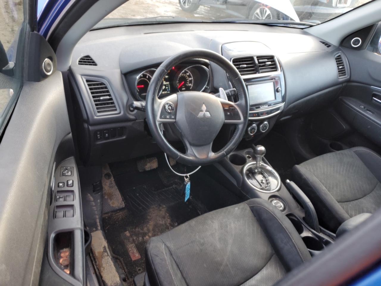 2015 Mitsubishi Outlander - Image 8