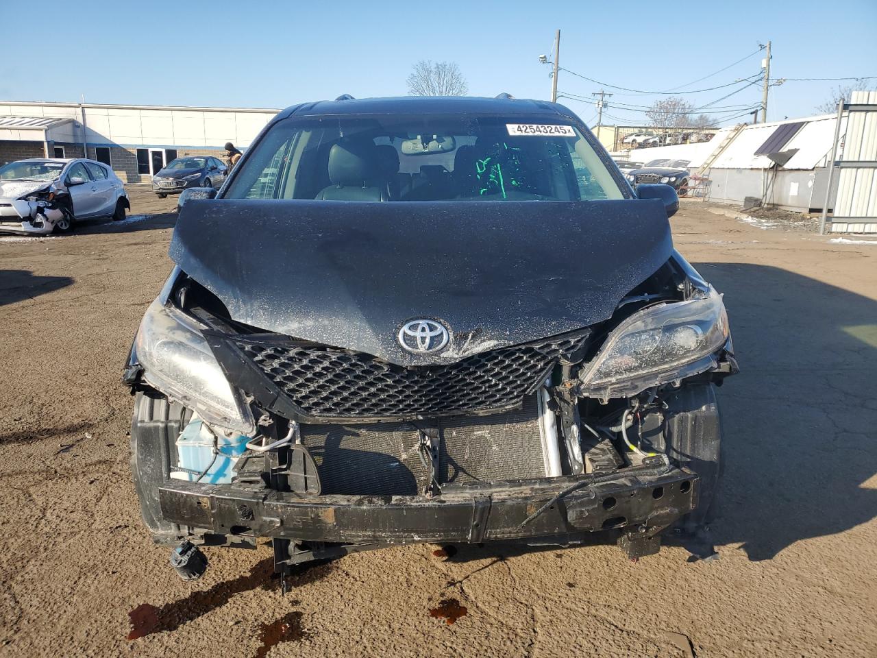 2017 Toyota Sienna - Image 5
