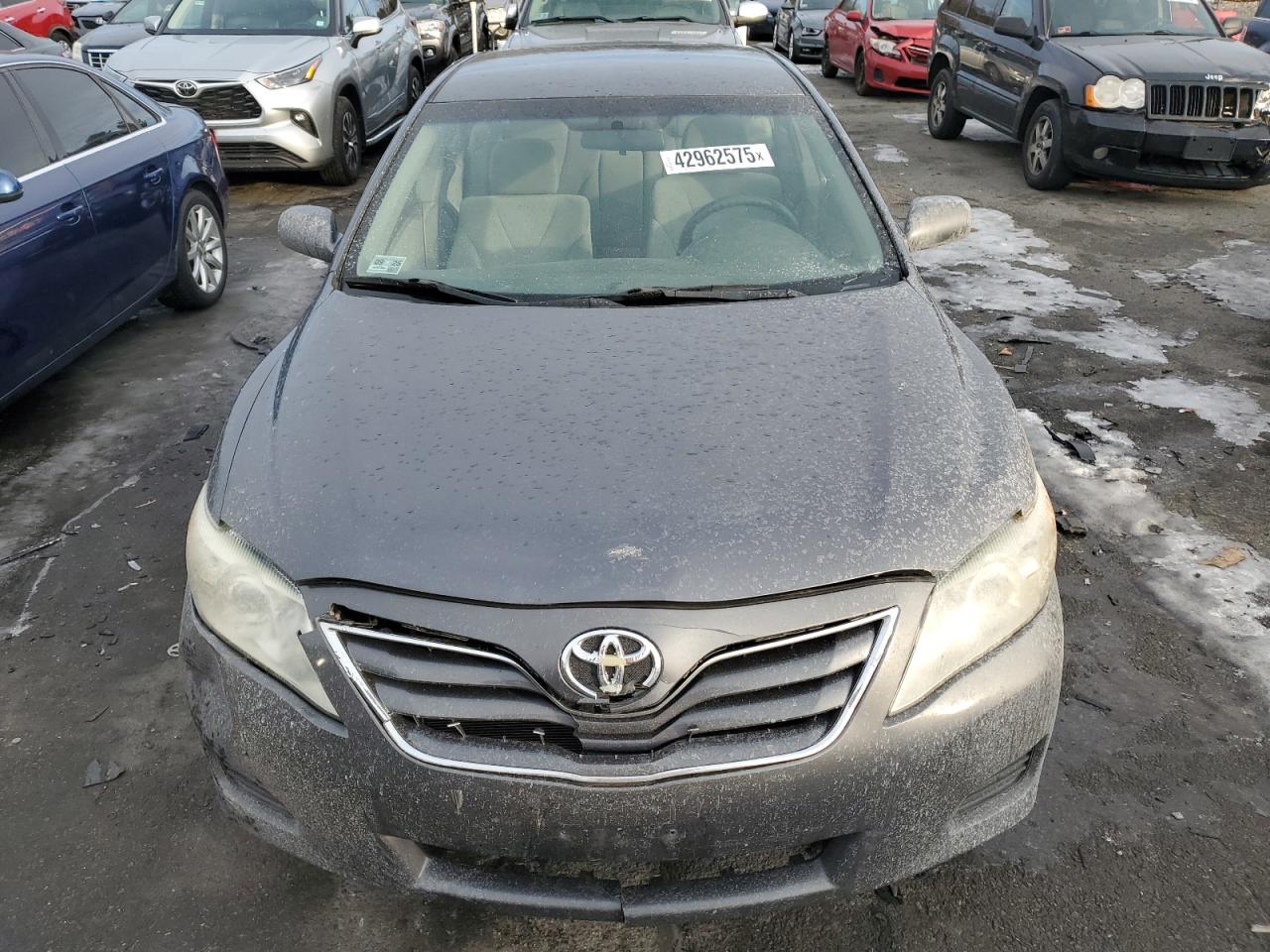 2011 Toyota Camry - Image 5