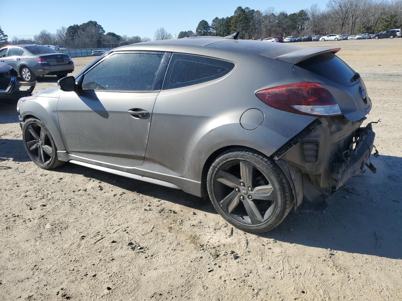 2015 Hyundai Veloster - Image 2