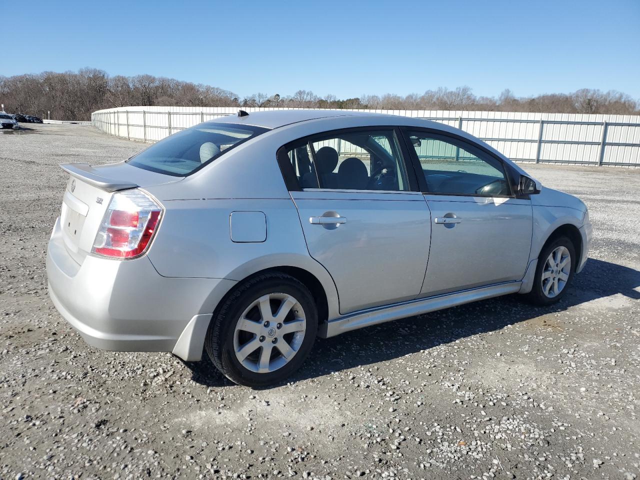 2011 Nissan Sentra - Image 3