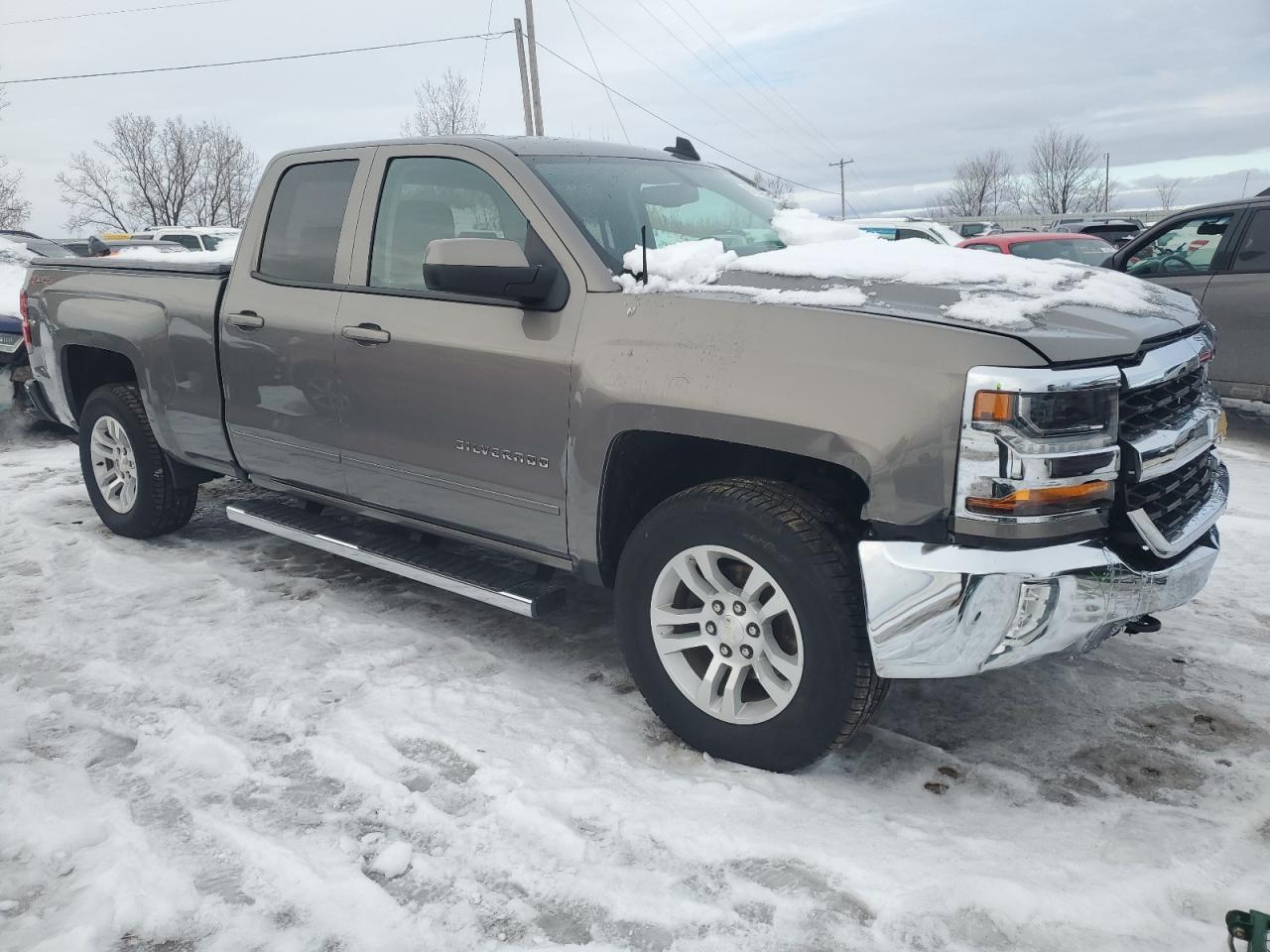 2017 Chevrolet Silverado - Image 4