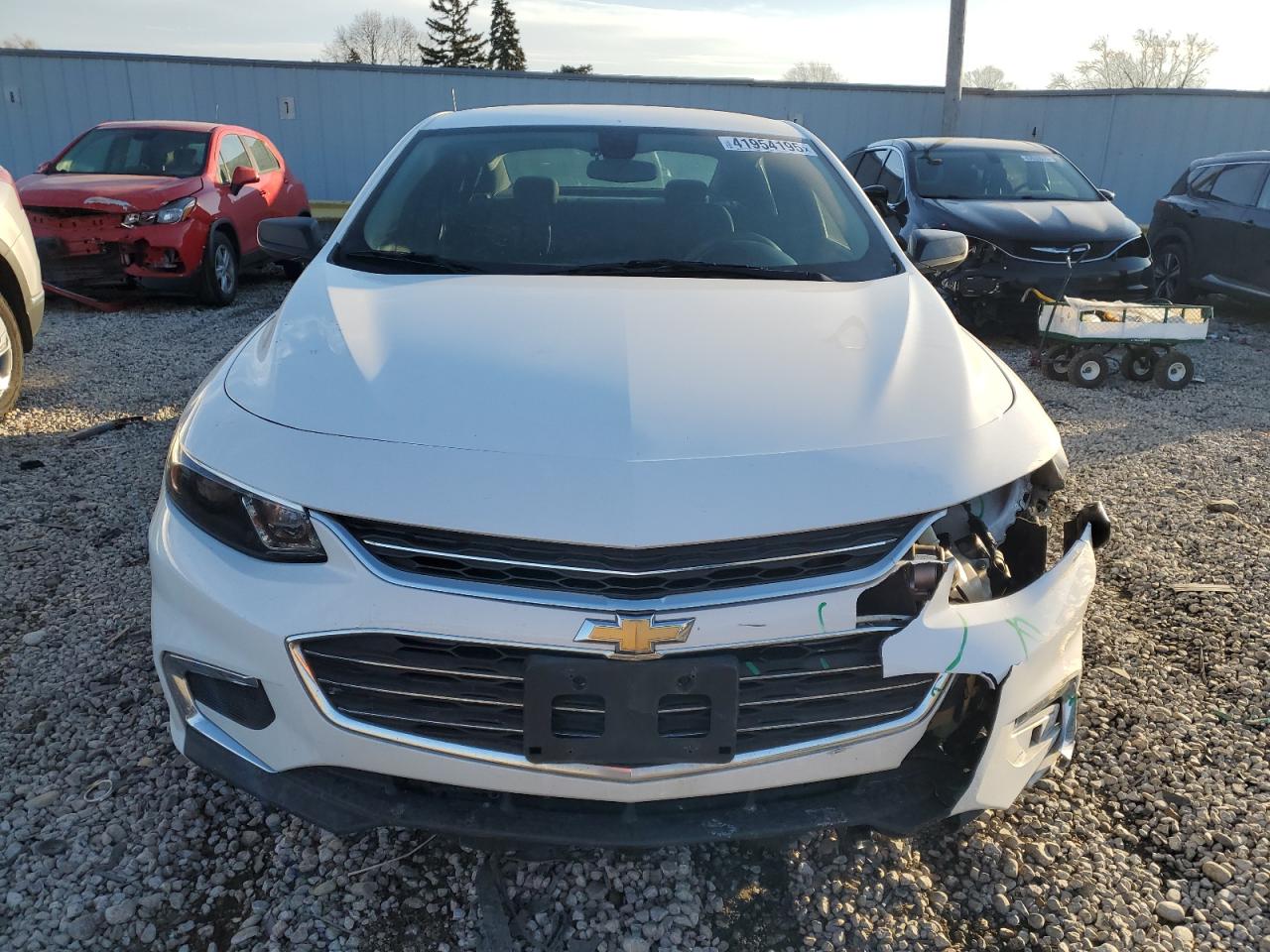 2017 Chevrolet Malibu - Image 5
