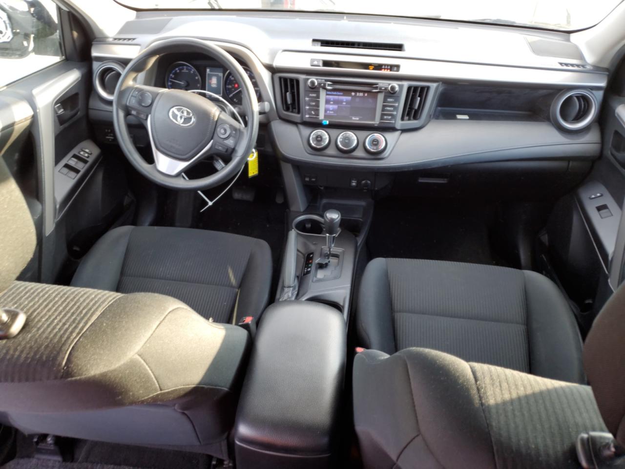 2018 Toyota RAV 4 - Image 8