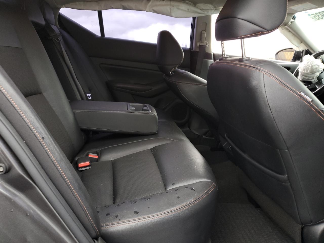 2022 Nissan Altima - Image 11