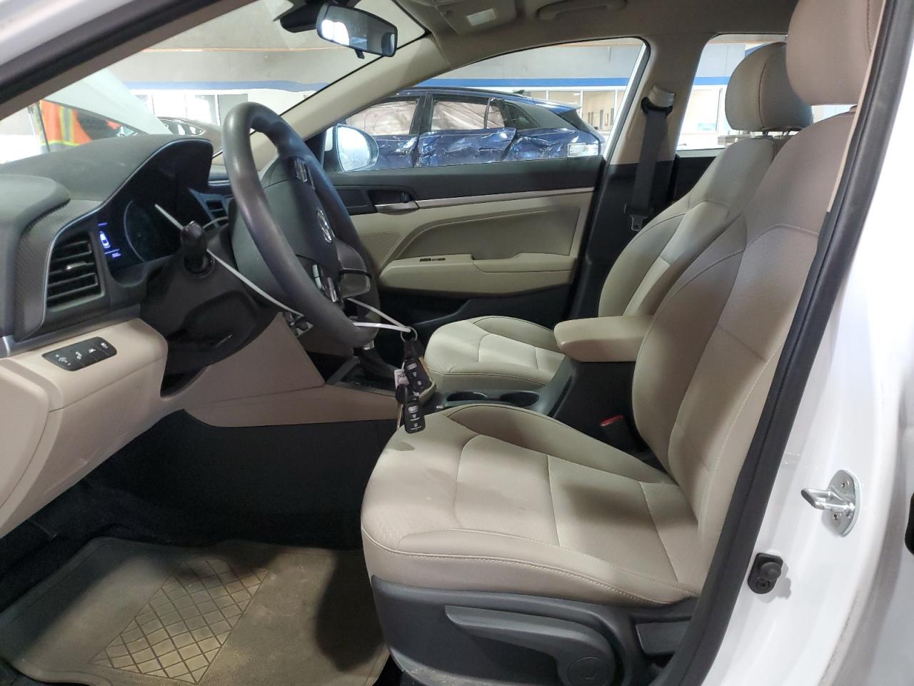 2020 Hyundai Elantra - Image 7
