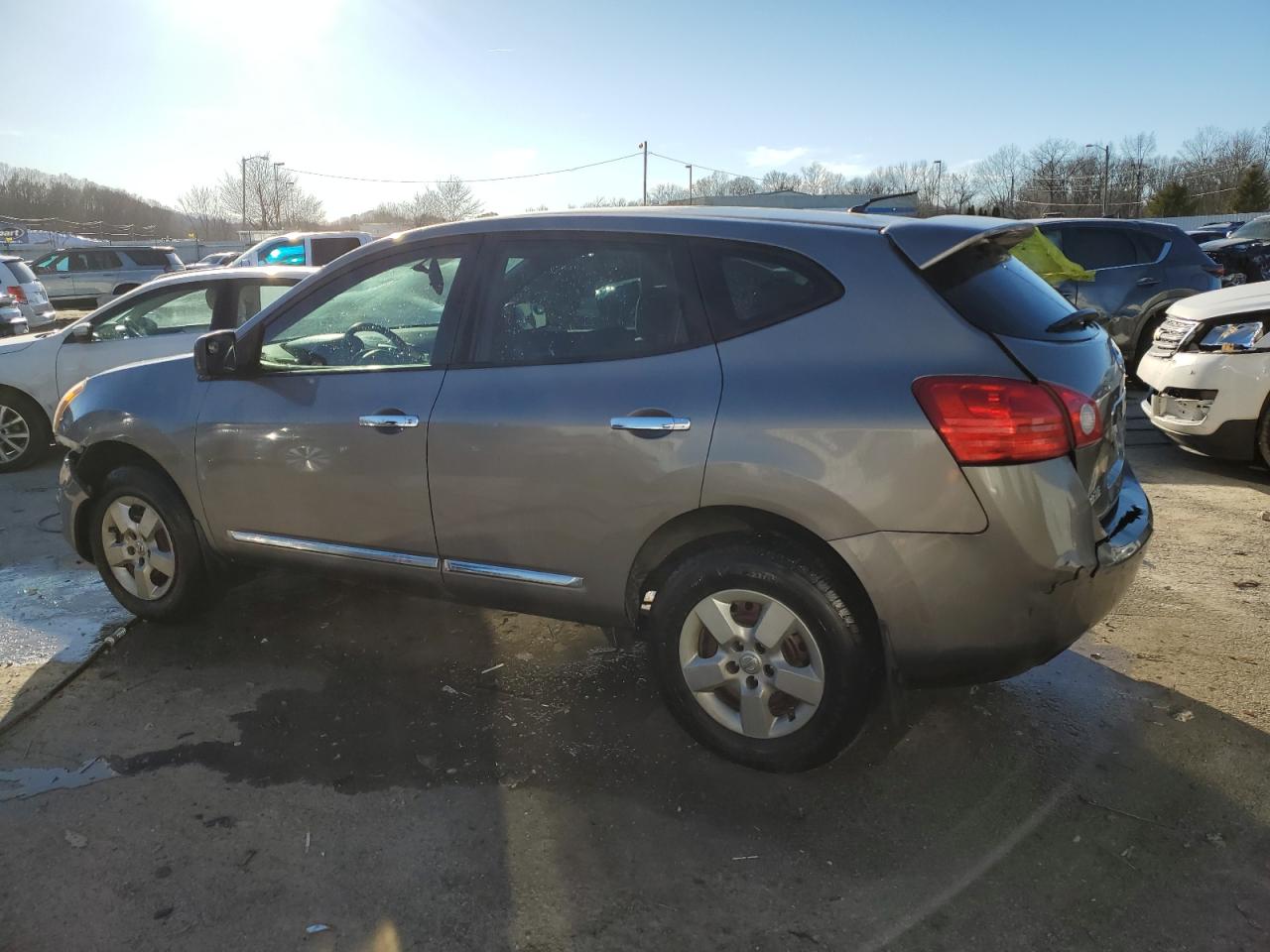 2013 Nissan Rogue - Image 2