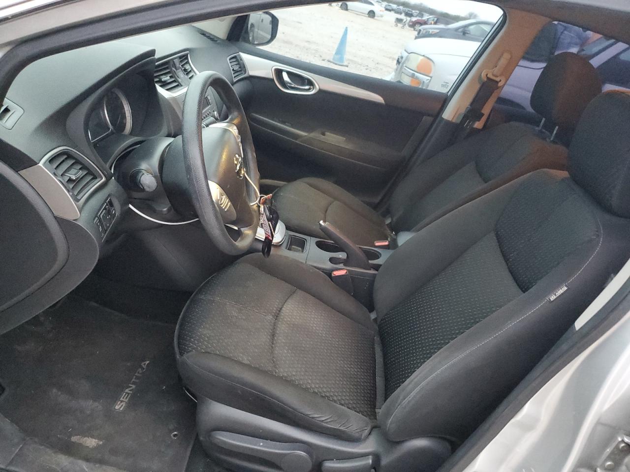 2014 Nissan Sentra - Image 7