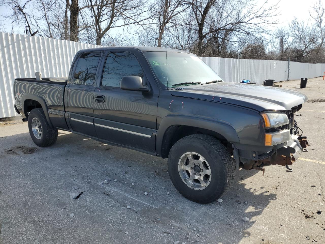 2004 Chevrolet Silverado - Image 4