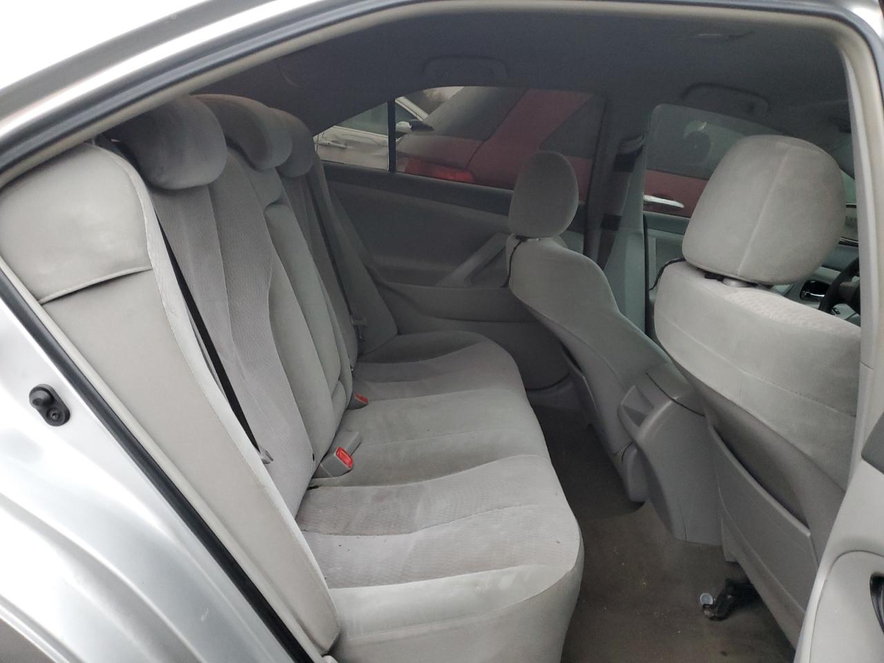 2011 Toyota Camry - Image 10