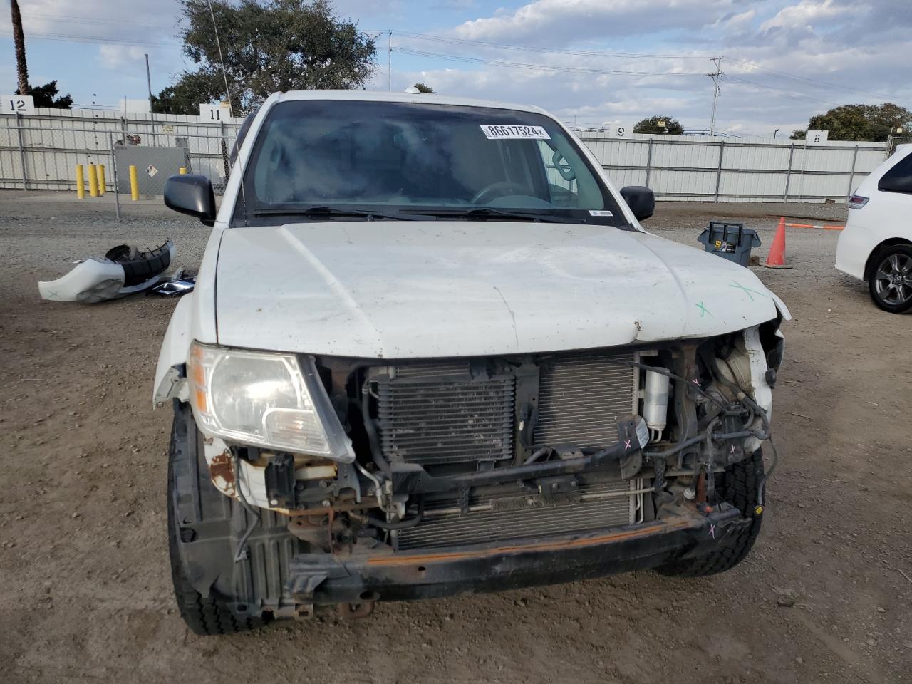 2014 Nissan Navara (Frontier) - Image 5