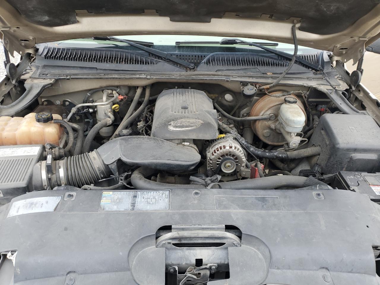 2005 Chevrolet Silverado - Image 13