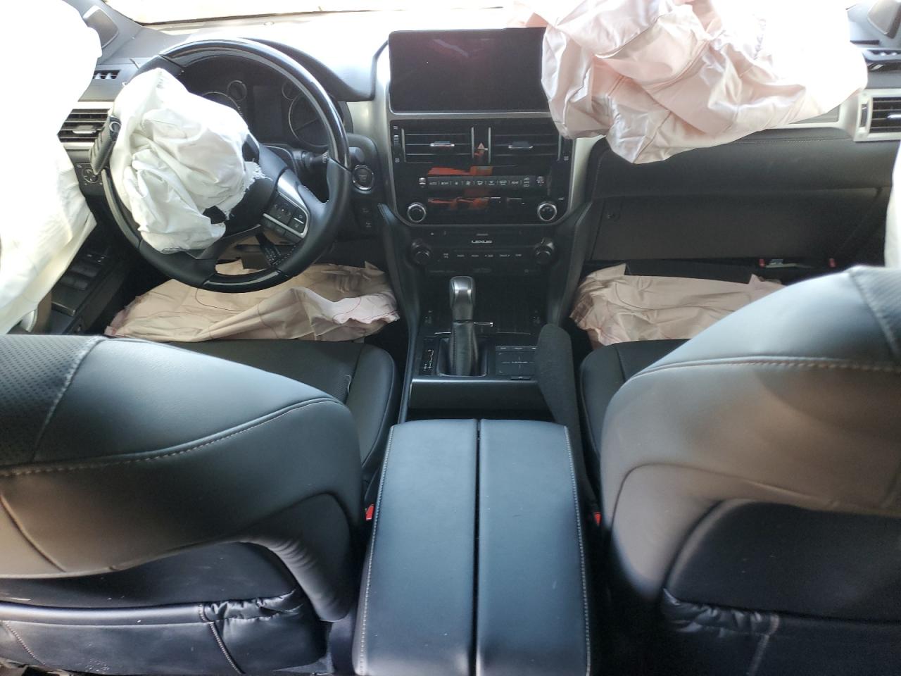 2023 Lexus GX - Image 8