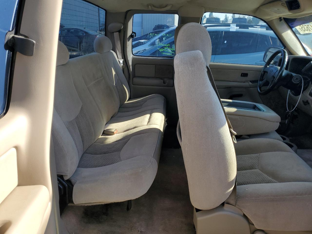 2003 Chevrolet Silverado - Image 10