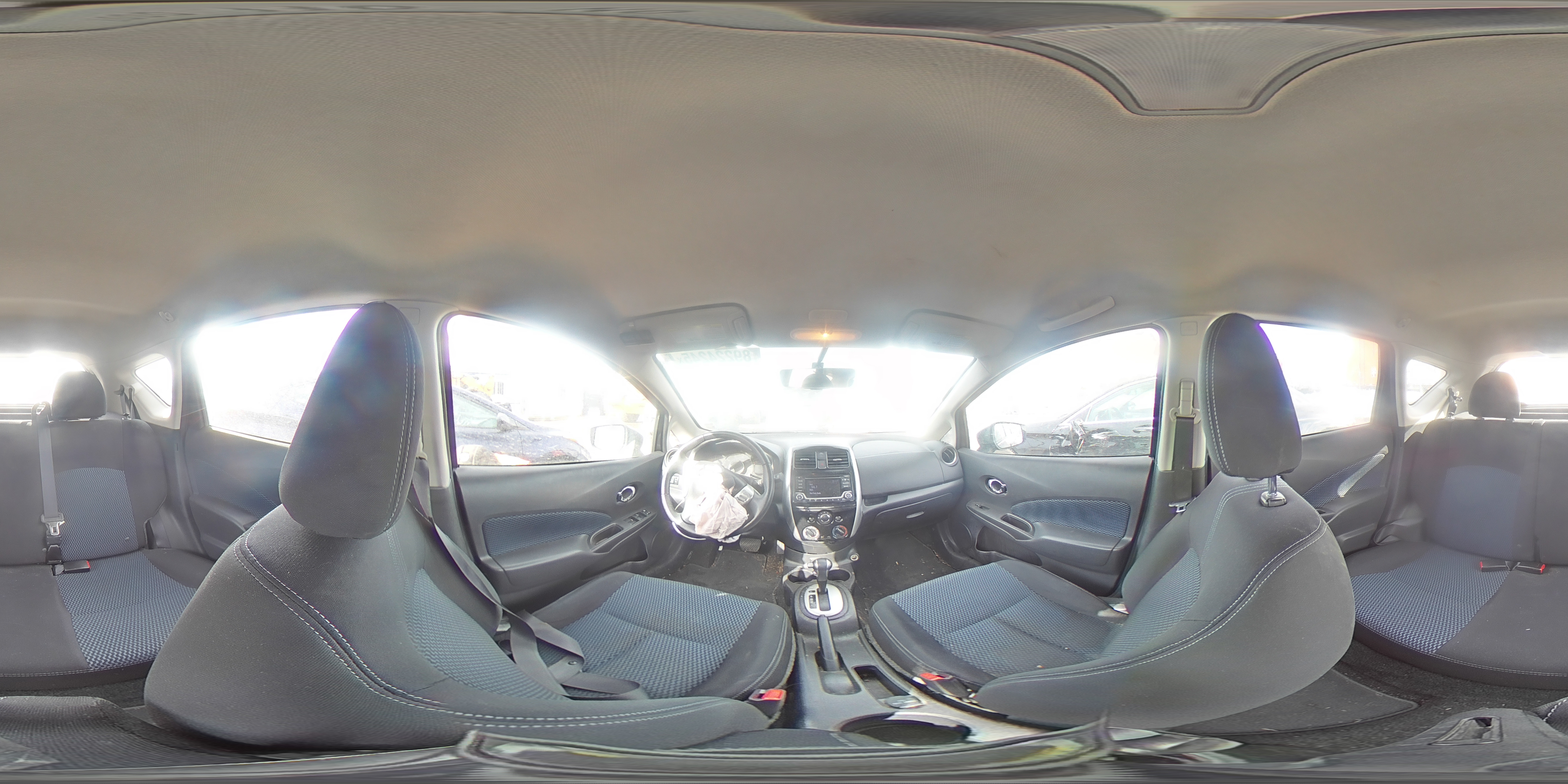 2018 Nissan Versa - Image 12