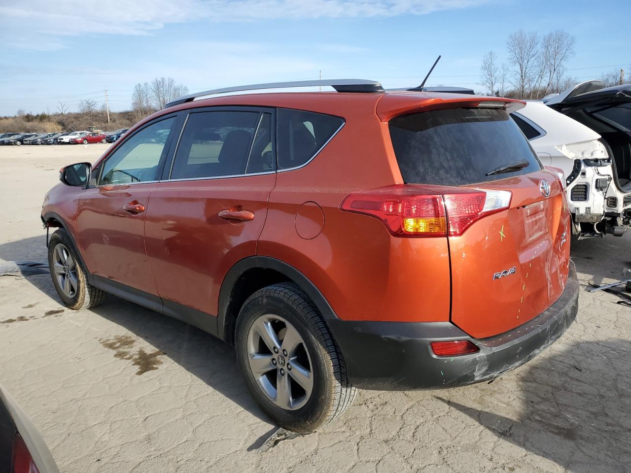 2015 Toyota RAV 4 - Image 2