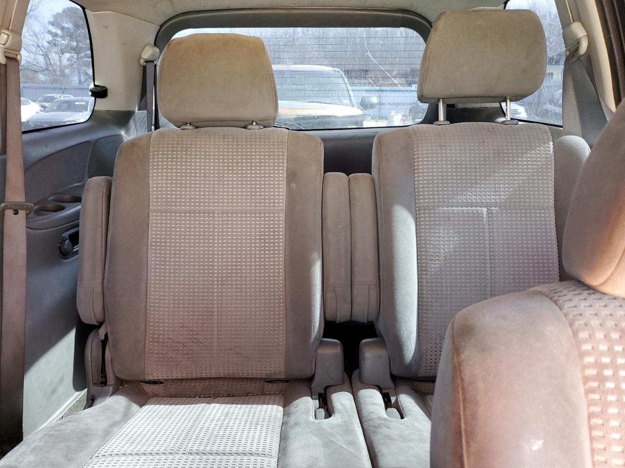 2004 Mazda MPV - Image 10