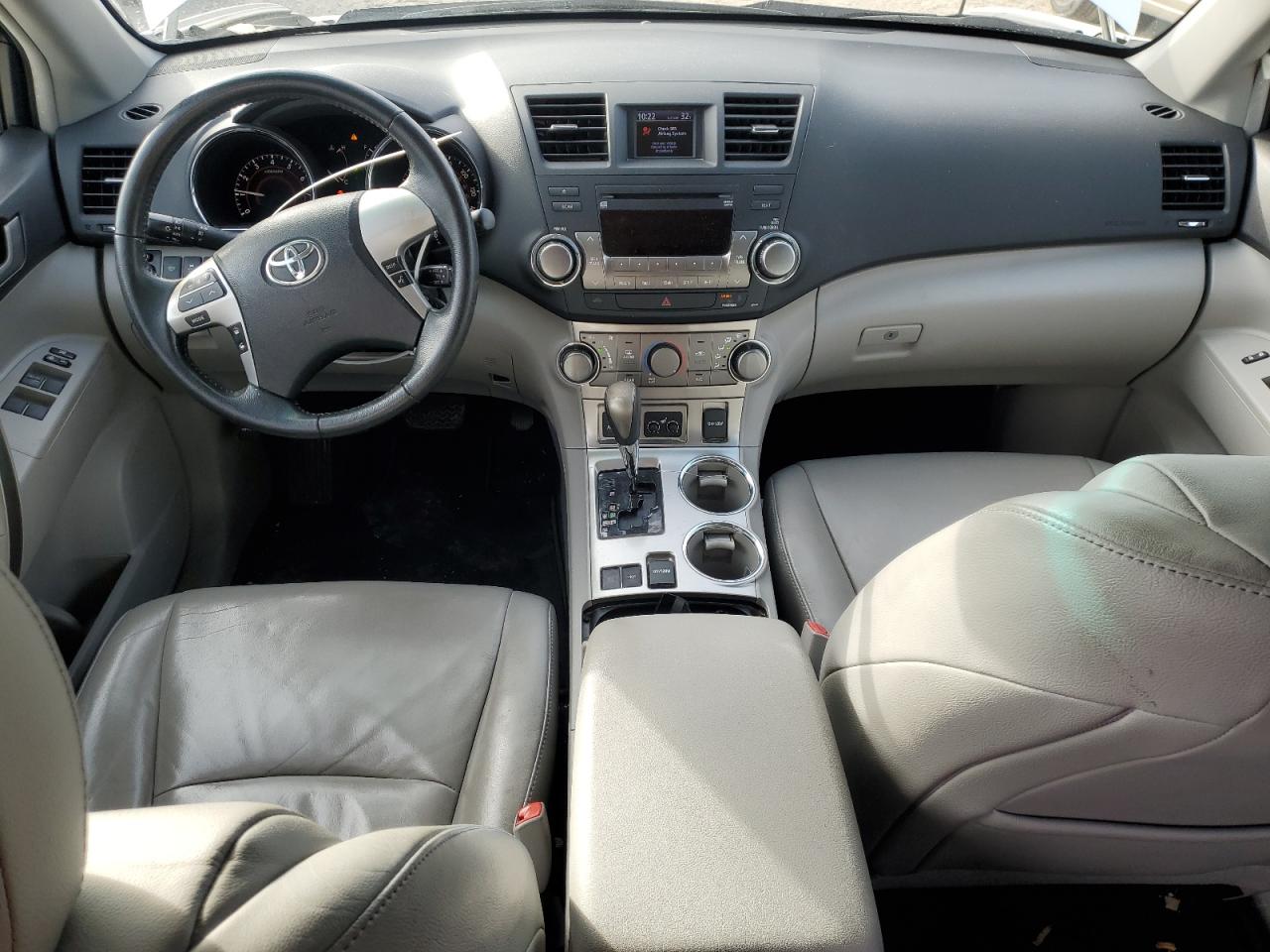 2012 Toyota Highlander - Image 8